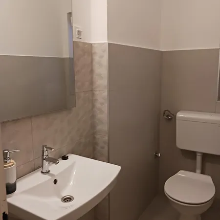 Viktoria Apartman *